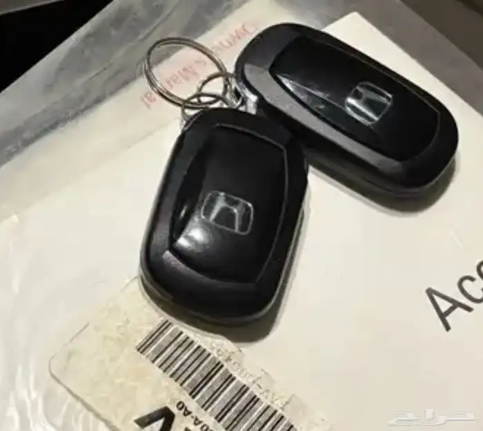 هوندا اكورد 2023 فضي المالك الاول عداد 42فقط تشييكات وكاله 33