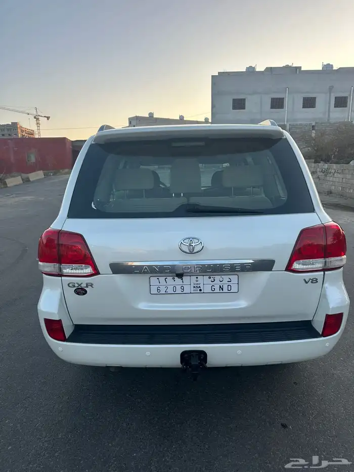 (((تم البيع)))لاندكلوزر 60 عام مخزن 7