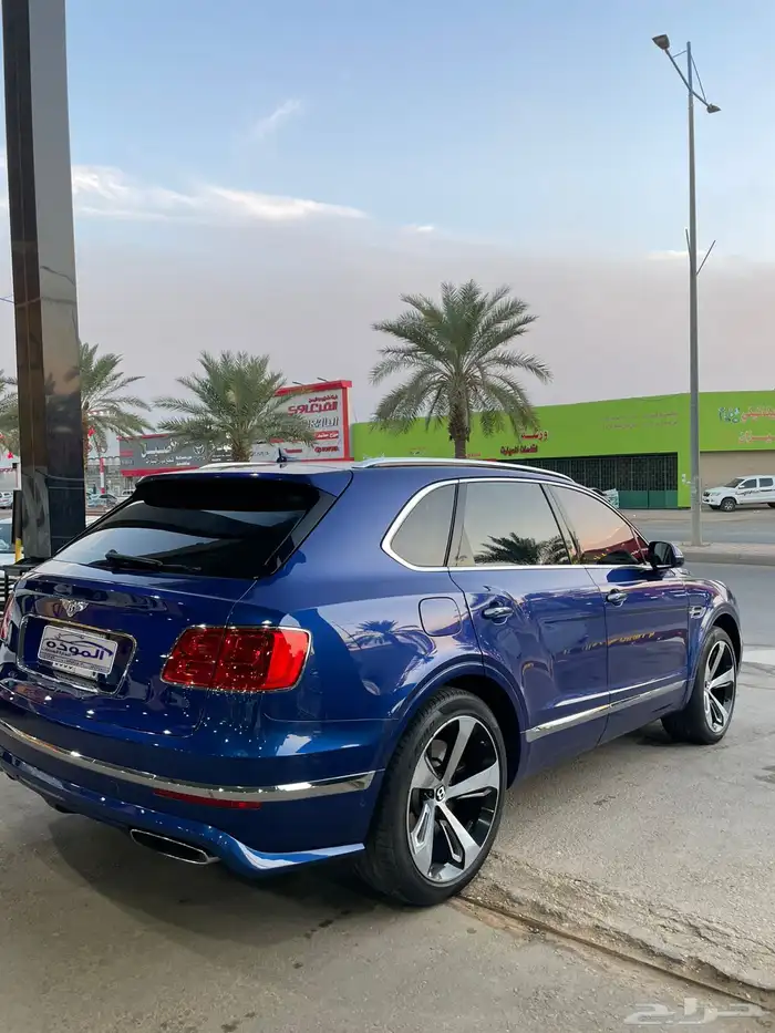 بنتلي بنتياقا 2017 V12 3