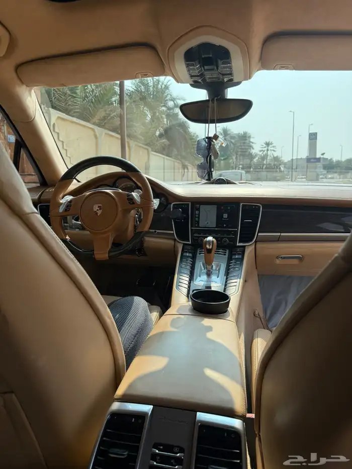 بورش بانميرا 2