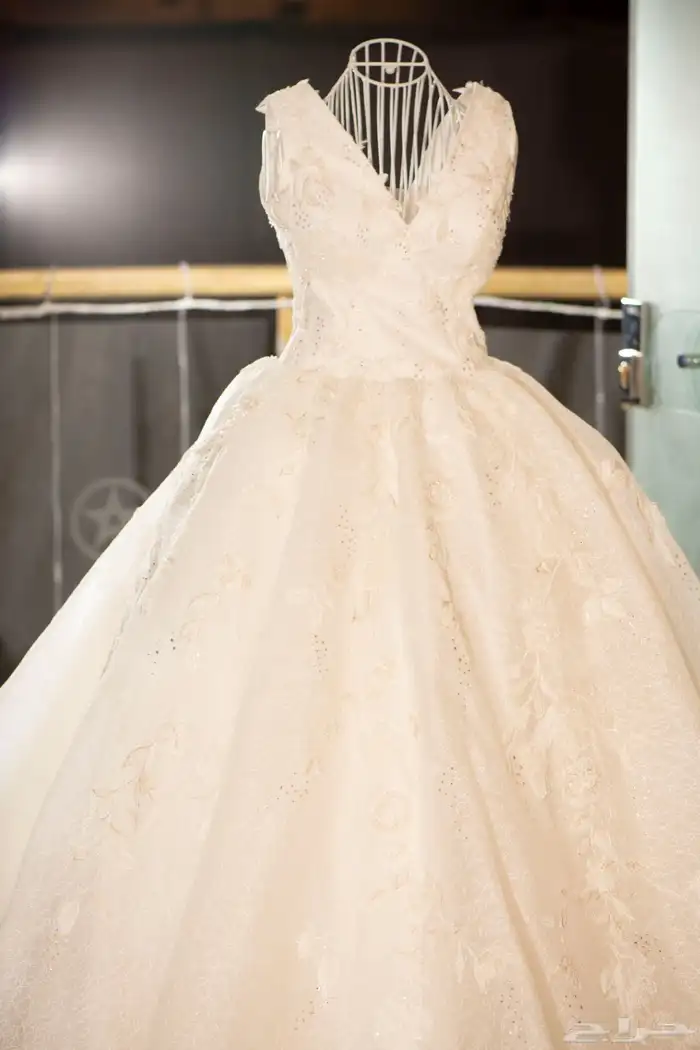 فستان عروسة استخدام أربع ساعات 2