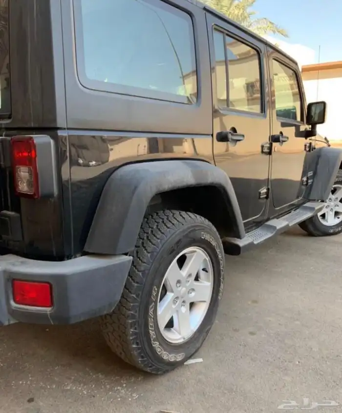 جيب رانجلر 2017 اسود اربع ابواب 1