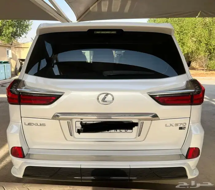 السلام عليكم سيارة جيب لكزس موديل 2020 فل كامل اخو الجديد 7