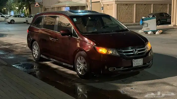 هوندا عنابي اوديسي 2015 1