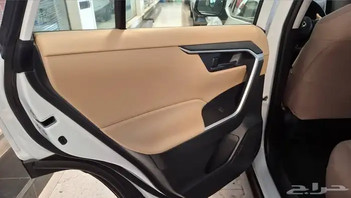 تويوتا راف فور 2023 LE مستعملة مفحوصة مضمونة مصينة 8