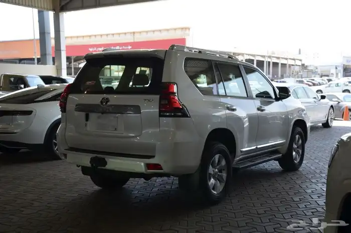 تويوتا برادو TXL V6 2023 2