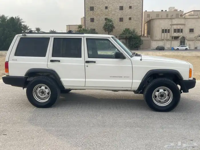 جيب شروكي مديل 2001 3