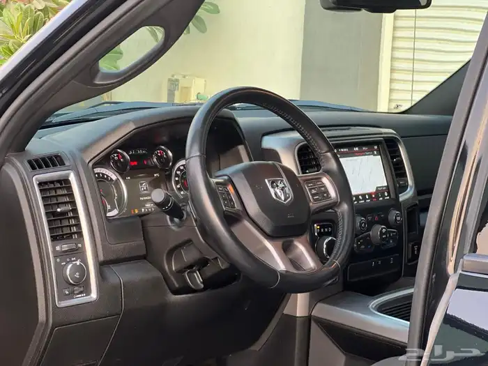 دوج رام 2022 V8 هيمي وكاله عداد قليل 9