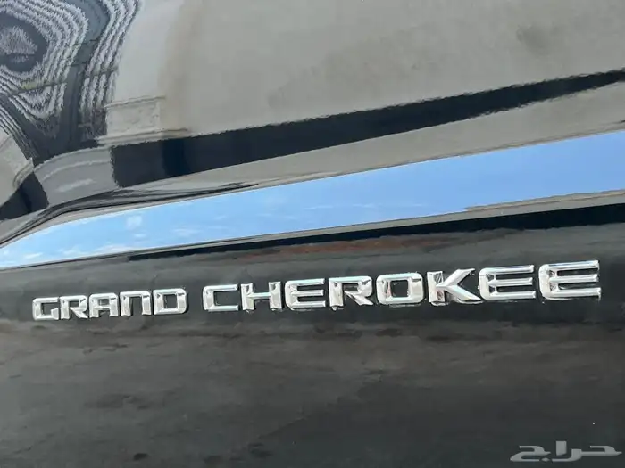 جراند شيروكي ليمتد 2015 (( بحالة ممتازة )) 35