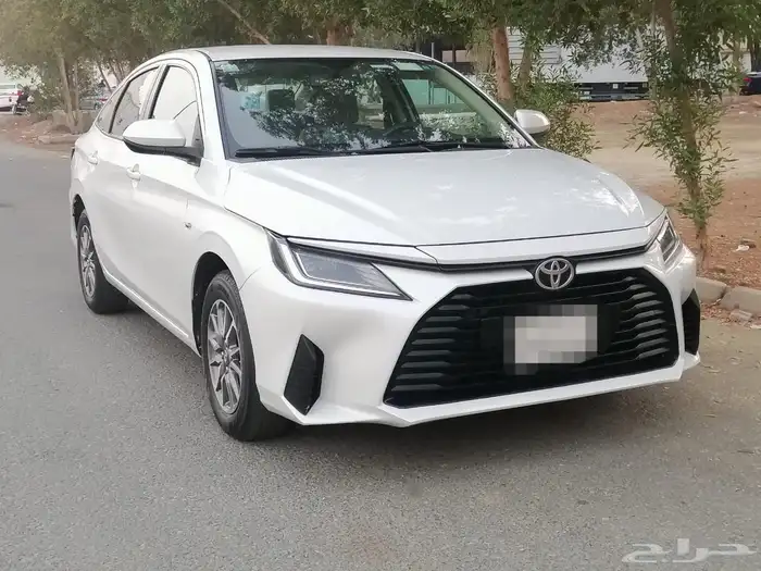 للبيع تويوتا يارس الموديل 2023 بحالة ممتازة جدا 4