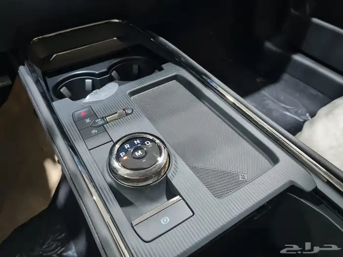 فورد تورس ترند 12