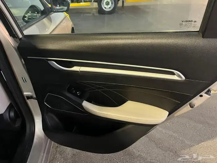 جيلي إمجراند ستاتدر 2023 12