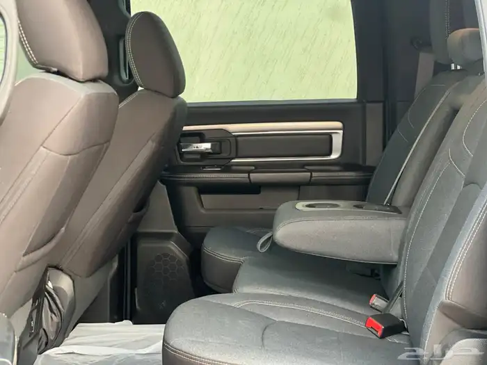 دوج رام 2022 V8 هيمي وكاله عداد قليل 19