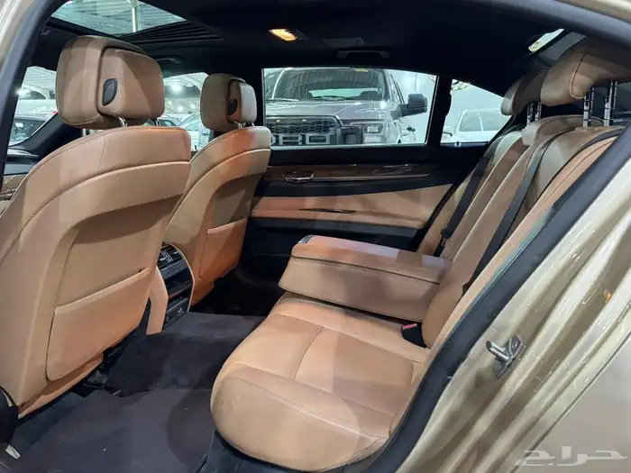 بي ام دبليو - 2011 - بحالة ممتازة 16