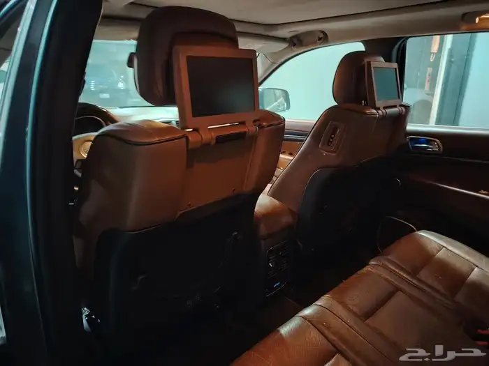 جيب شروكي ساميت 2015 معدل 19