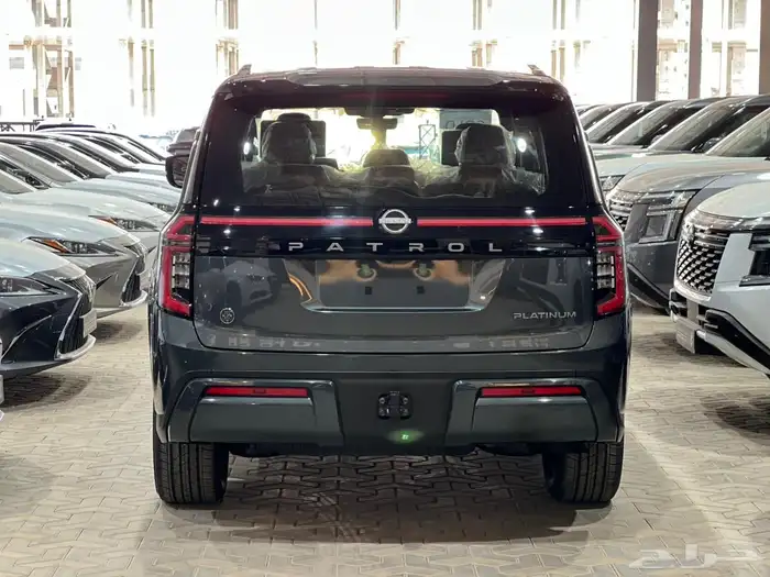 نيسان باترول بلاتنيوم تون تيربو 2026 لون مميز 1