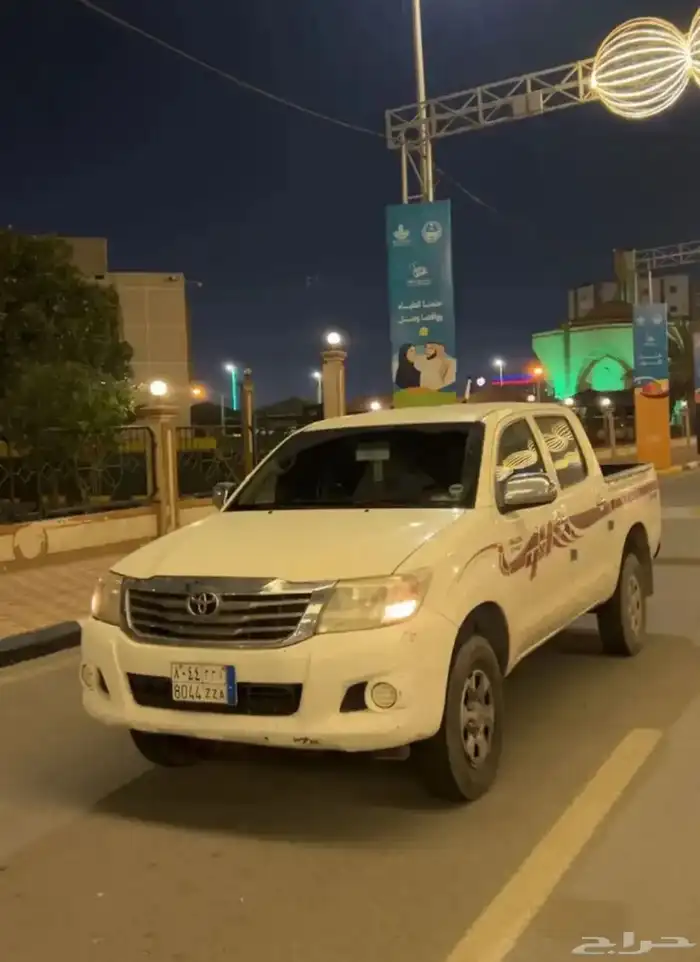 هايلوكس 2013 ممشى قليل 7