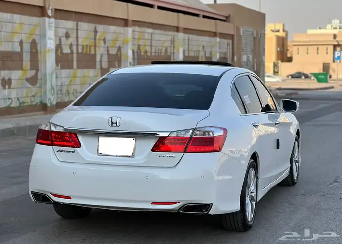 هوندا اكورد 2015 16