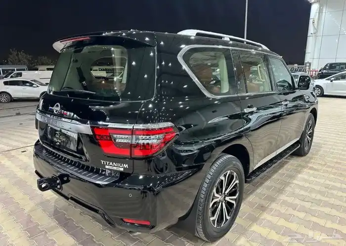 نيسان بترول تيتانيوم موديل 2023 نظيف 8 سلندر 18