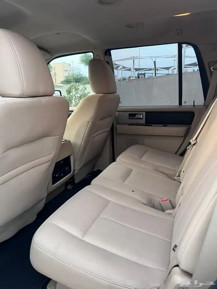 فورد اكسبيدشن موديل 2015 ابيض 8