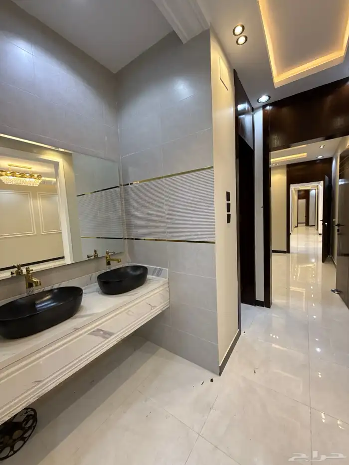 شقه ارضيه 6 غرف بمداخل مستقله قرب ممشي الراقي-بسعر550الف 3