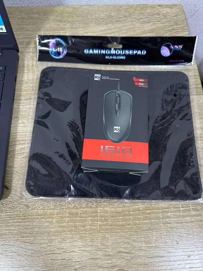 لابتوب DELL نظيف جدا 750  فقط 2