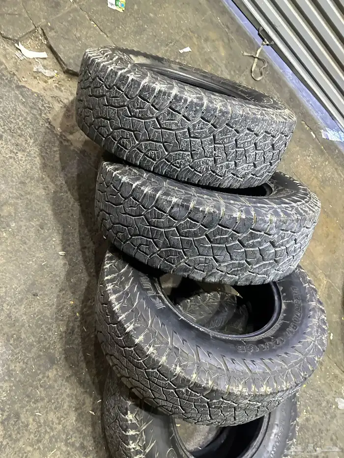 كفرات كومهو ربع حجري مقاس 285 17 19