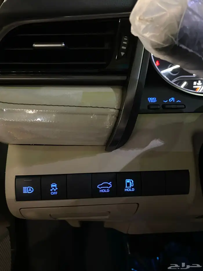 للبيع كامري 2022 قراند 6 سلندر بنزين عبداللطيف عداد 56 الف 15