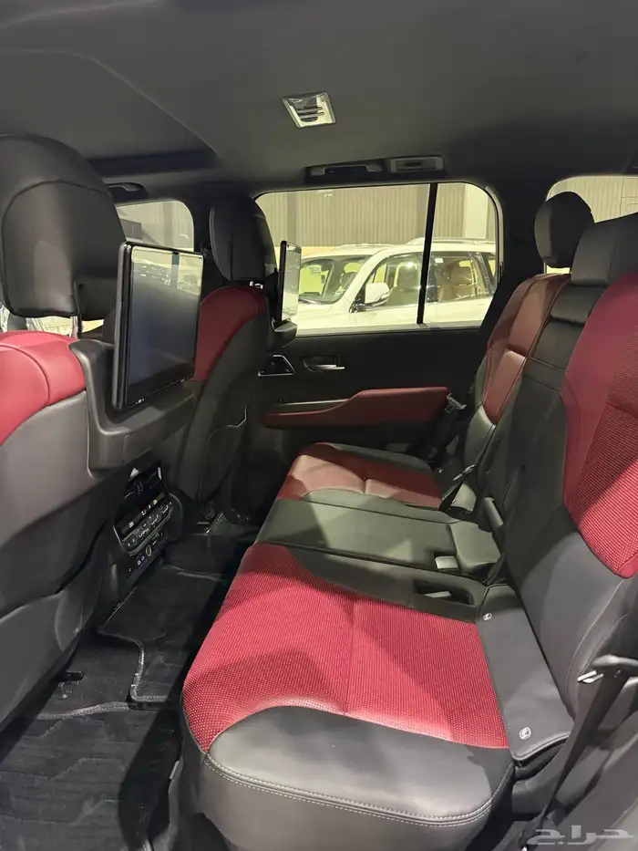 تويوتا لاندكروزر فكسار 2023 عداد 64 الف فقط وكالة 19