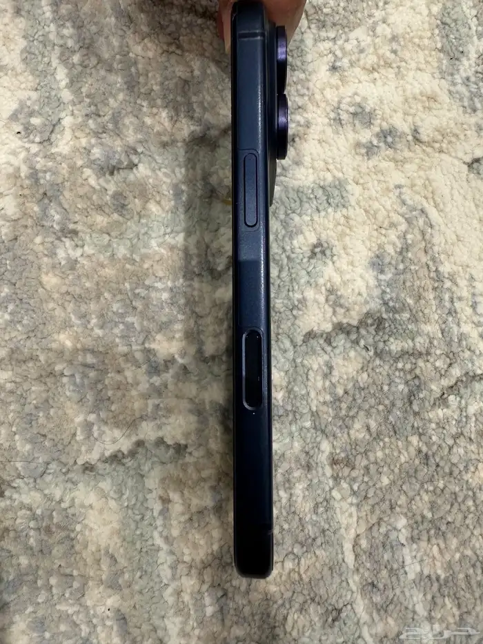 للبيع آيفون 17 برو مستعمل 3