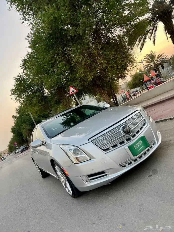 كاديلاك XT5 بلاتينيوم فل كامل 6 سلندر تنفس طبيعي 3