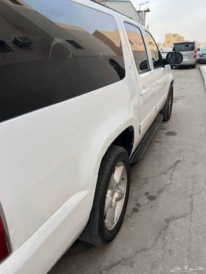 للبيع تاهو شيفروليه 2011 12