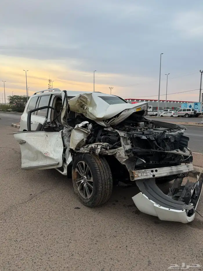 لاندكروزر vxr 5.7 2016 7