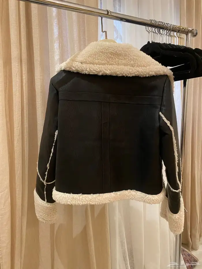 جاكيت نسائي اسود فخم شبه جديد مقاس مديم 1