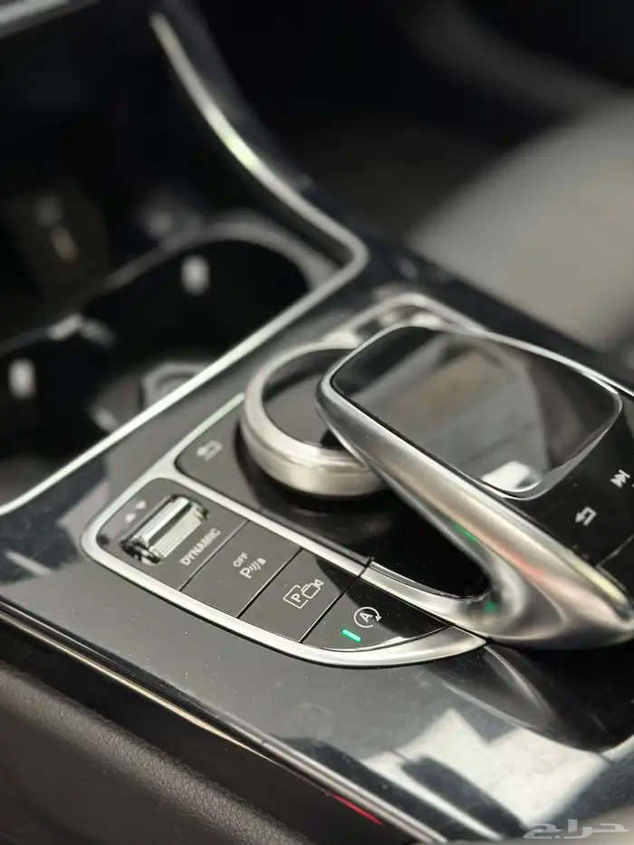 مرسيدس C200 نظيف جدا 2020 10