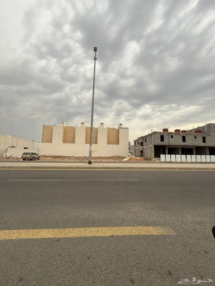 للبيع ارض تجارية في مخطط النبلاء م500 شارع 30م 1