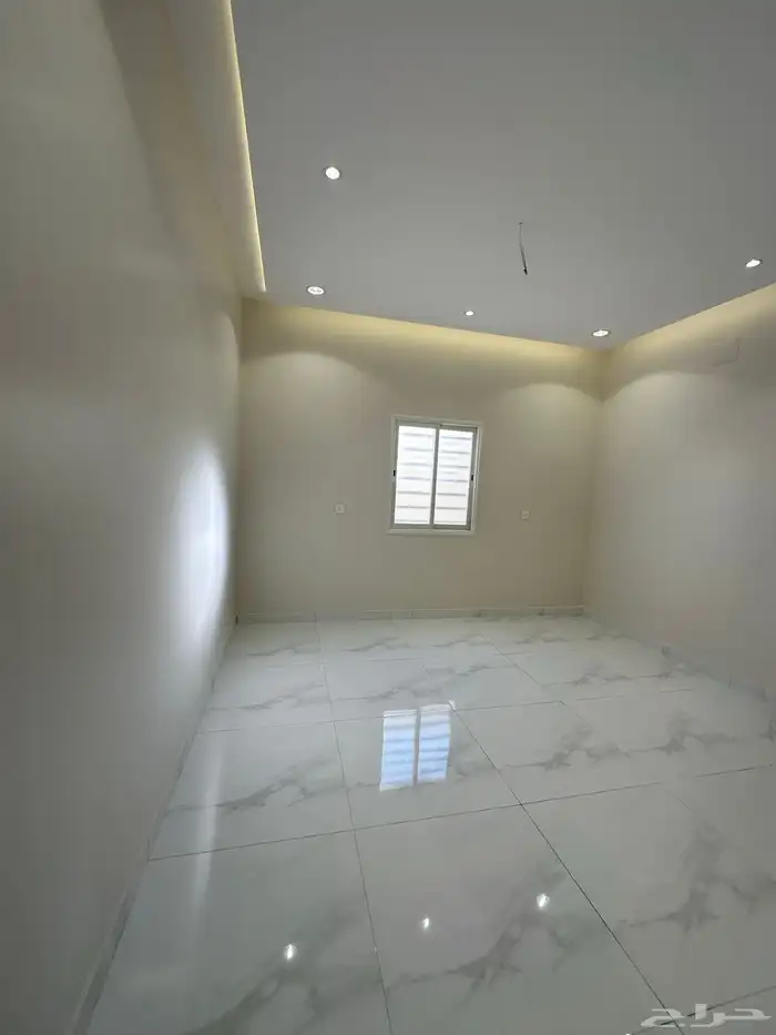 للبيع شقة دور ارضي وسيعة المحالة بالقرب من حديقة المليون 10