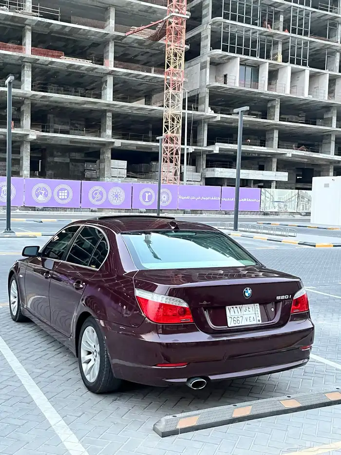 بي إم دبليو 520 li 9