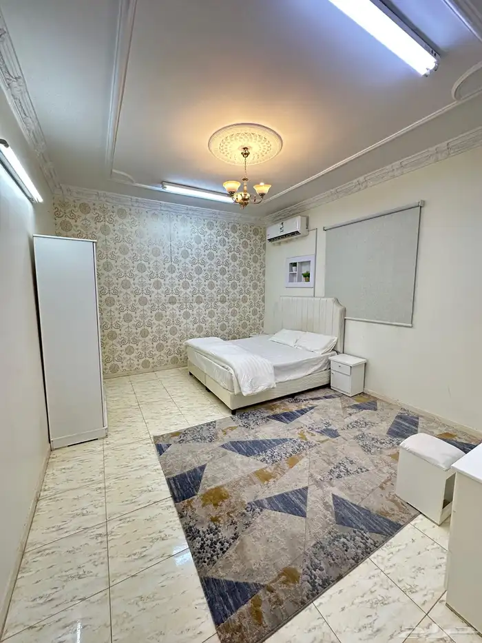 للإيجار بحي اليرموك مفروشة 2غرف وصاله ب3500شهري بعد سنوي 6