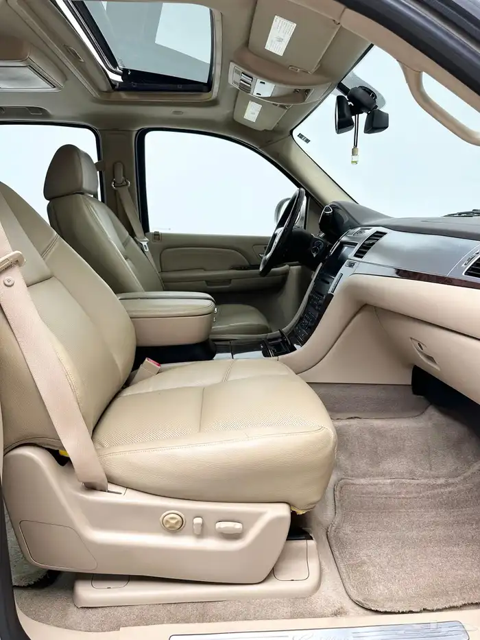 كاديلاك اسكاليدا 2009 فل كامل 7