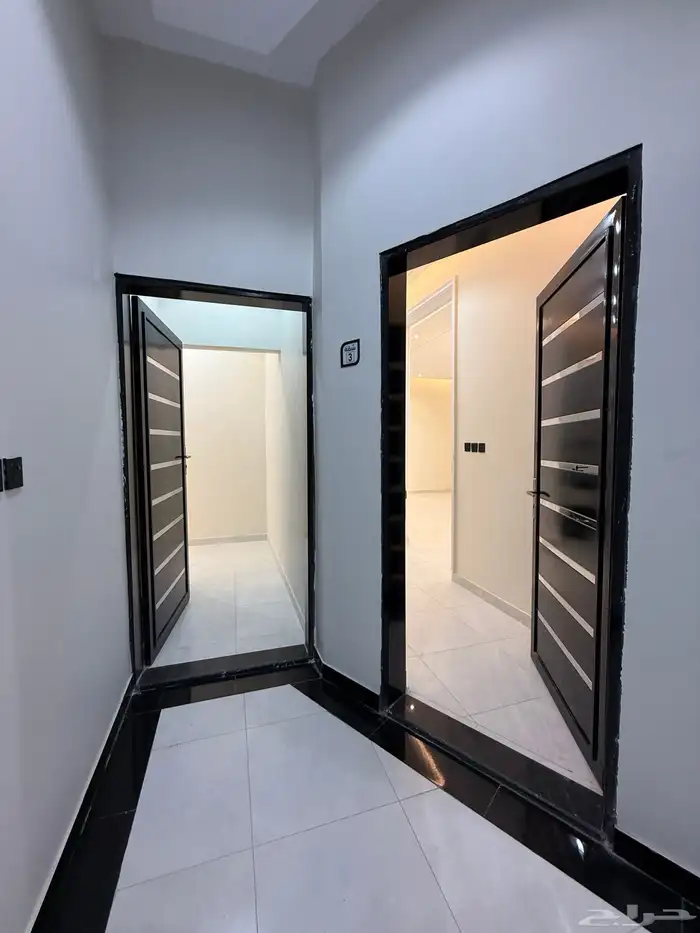 للبيع شقق ارضيه ببايكة سيارة وشقق علويه بملحق ابها ح الزهور 22