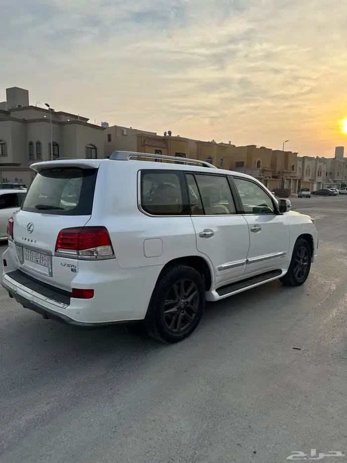 لكزس 570 LX فل كامل 9