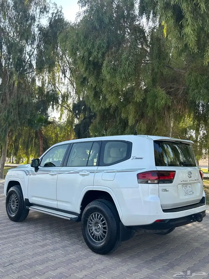 لاندكروزر ديزل 2022 GXR 3
