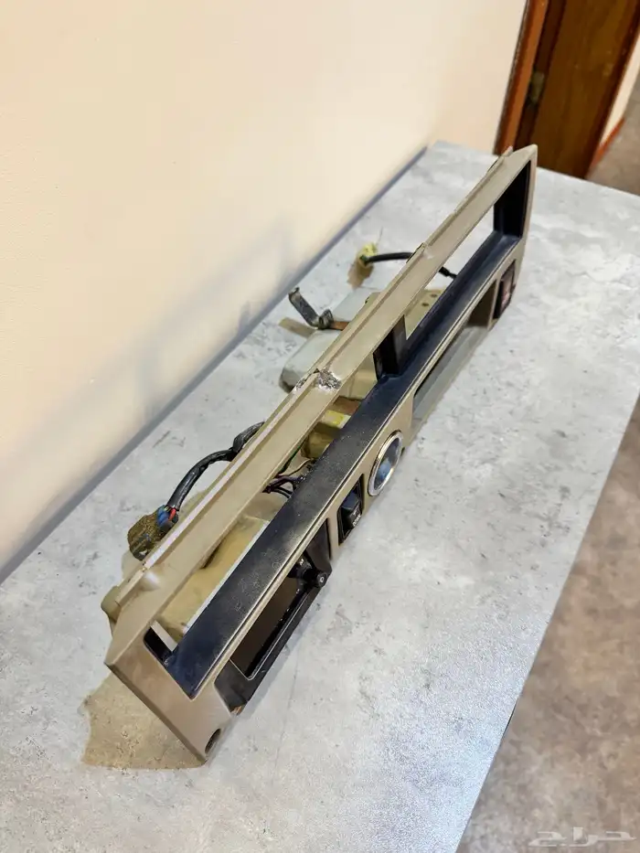 قطع غيار لندكروزر قديم 82 83 84 1