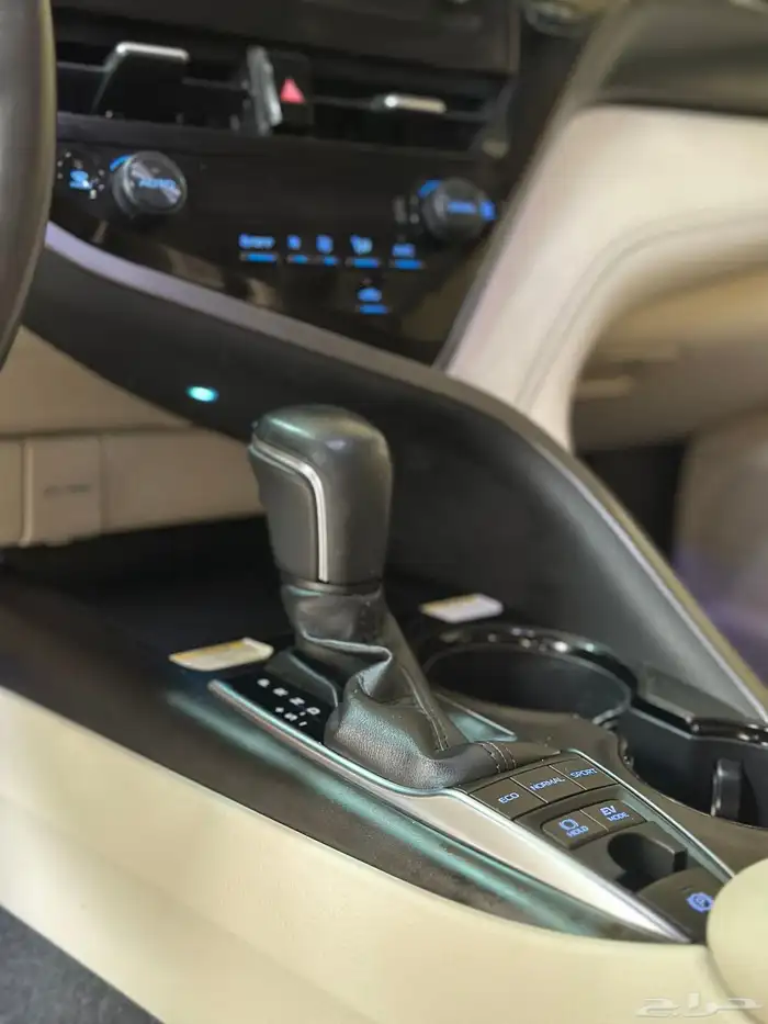 كامري GLE هايبرد 16