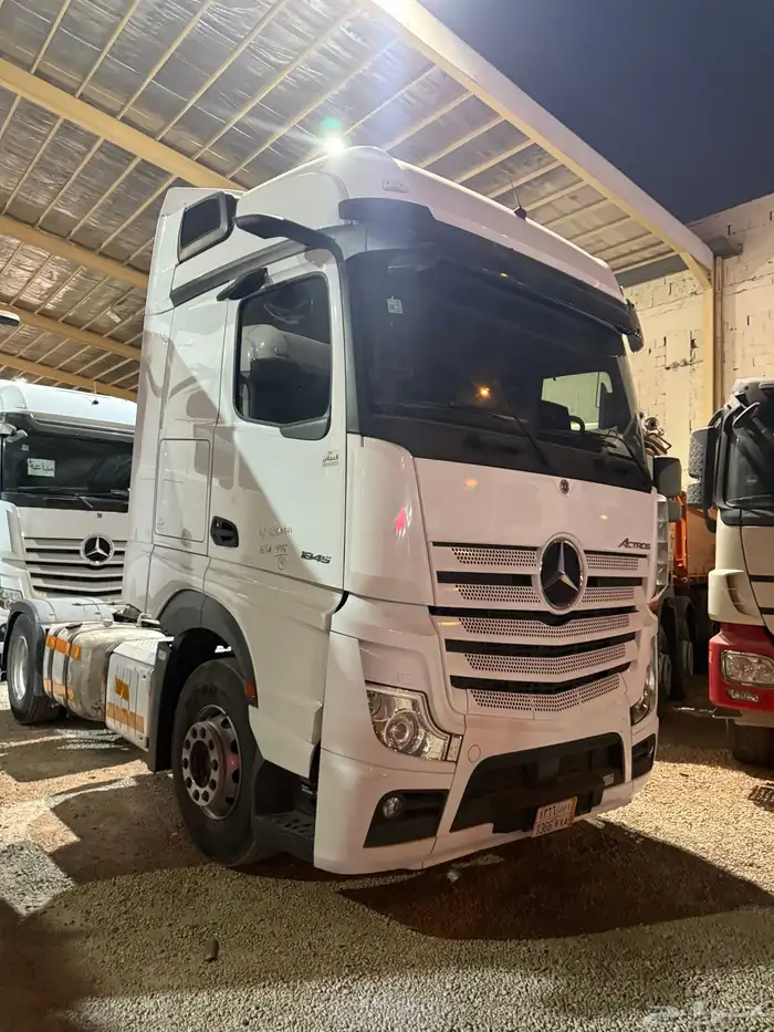 مرسيدس اكتروس 2021 - 2022 - 1845 بطايق 3