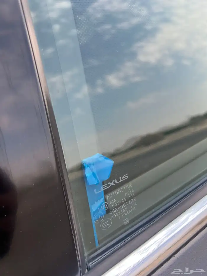 للبيع او البدل لكزس LS460L. مخزن ممشي 54000 14