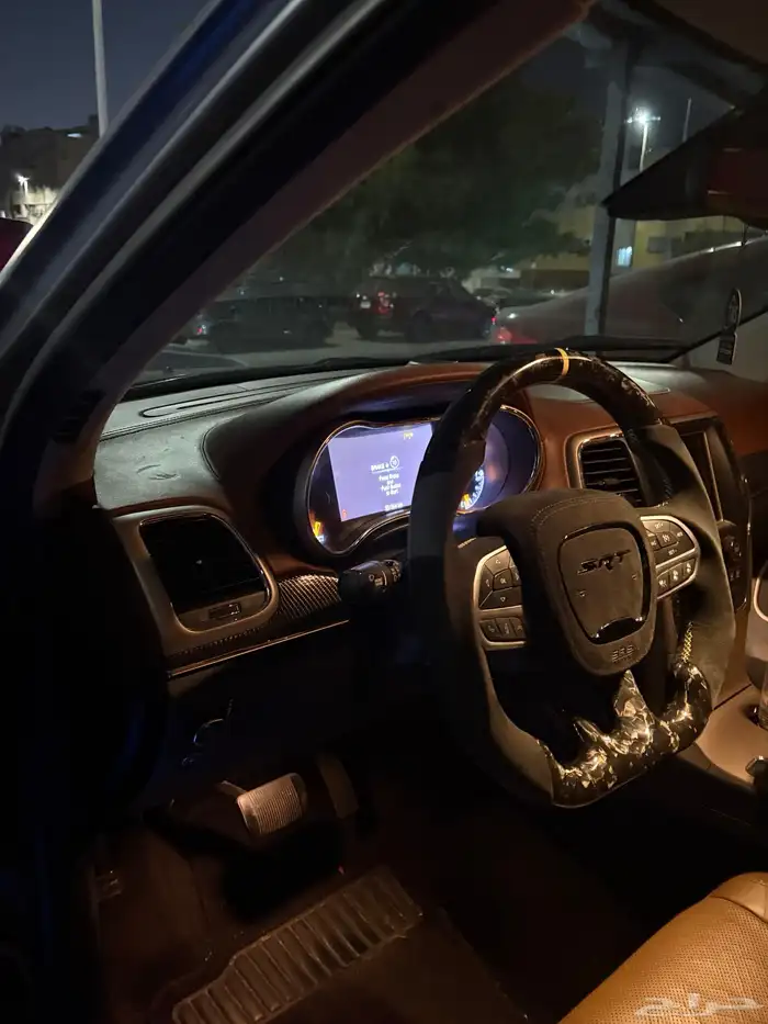 جيب شروكي ساميت 2015 معدل 17