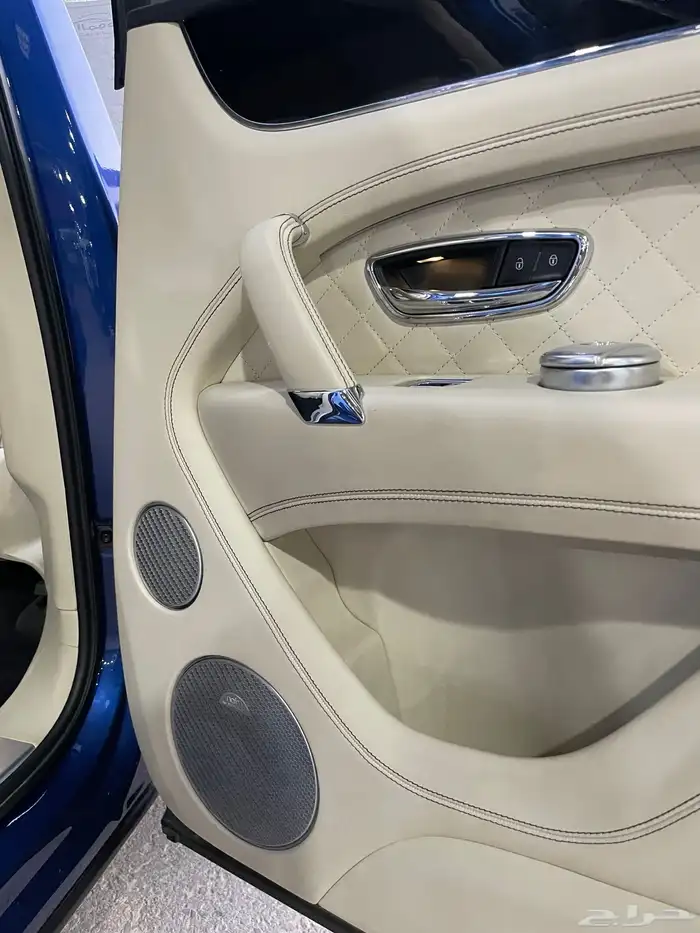 بنتلي بنتياقا 2017 V12 17