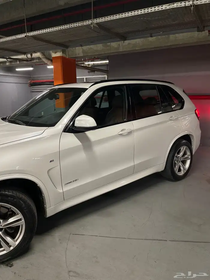 2015 بي ام دبليو X5 نظيفة جدا 6